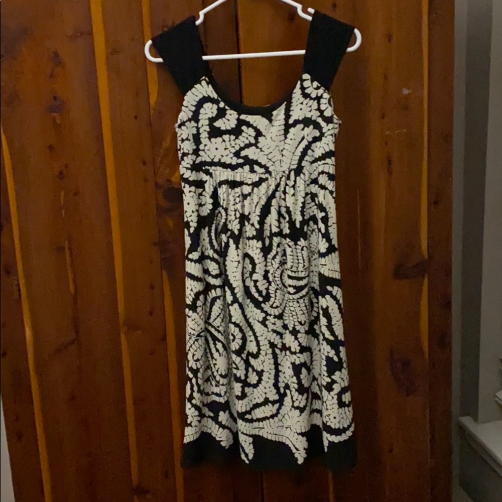 black/white floral cap sleeve dress